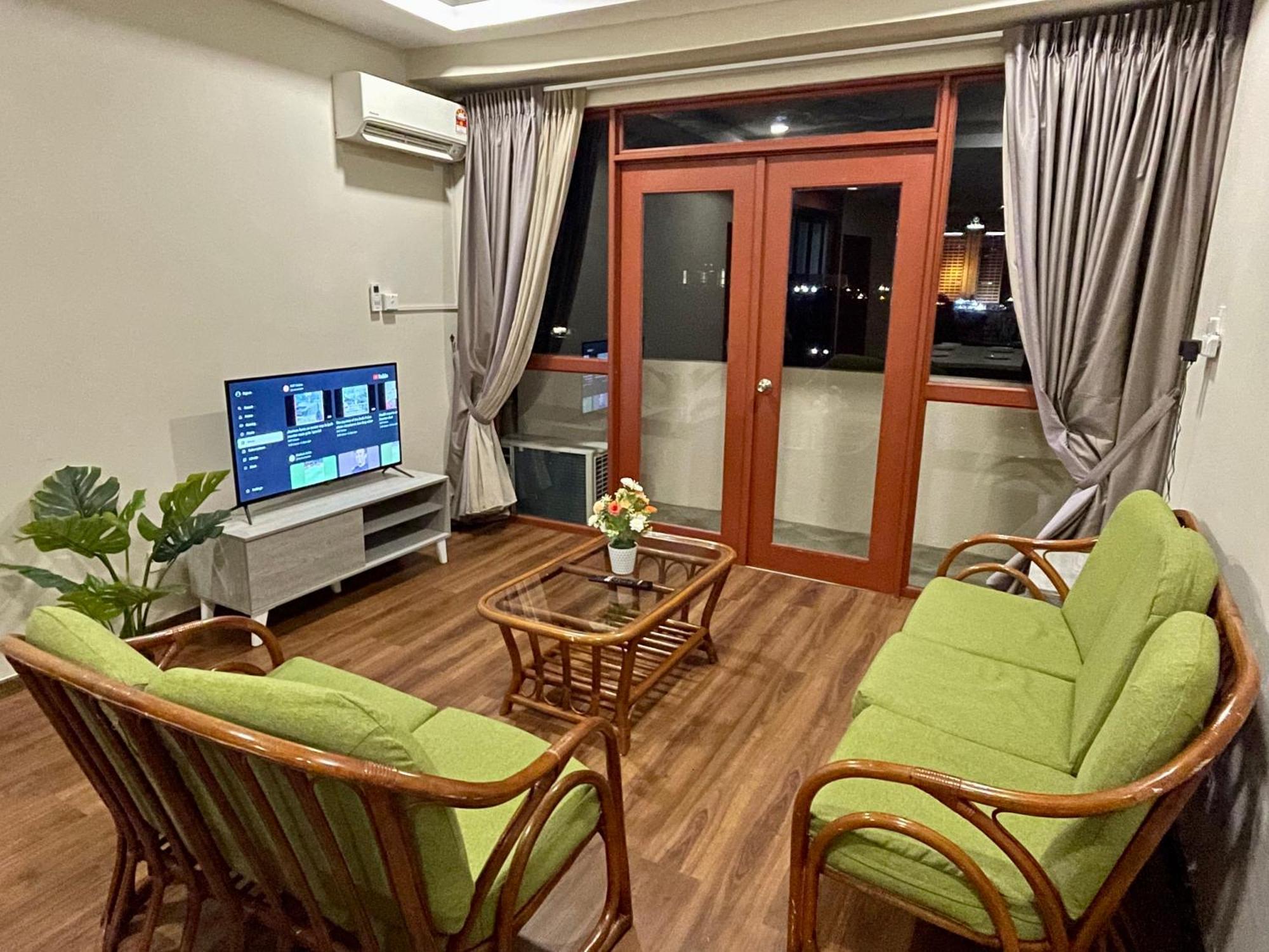 Kuching City Center Riverbank Suites With Marvelous River View Exterior foto