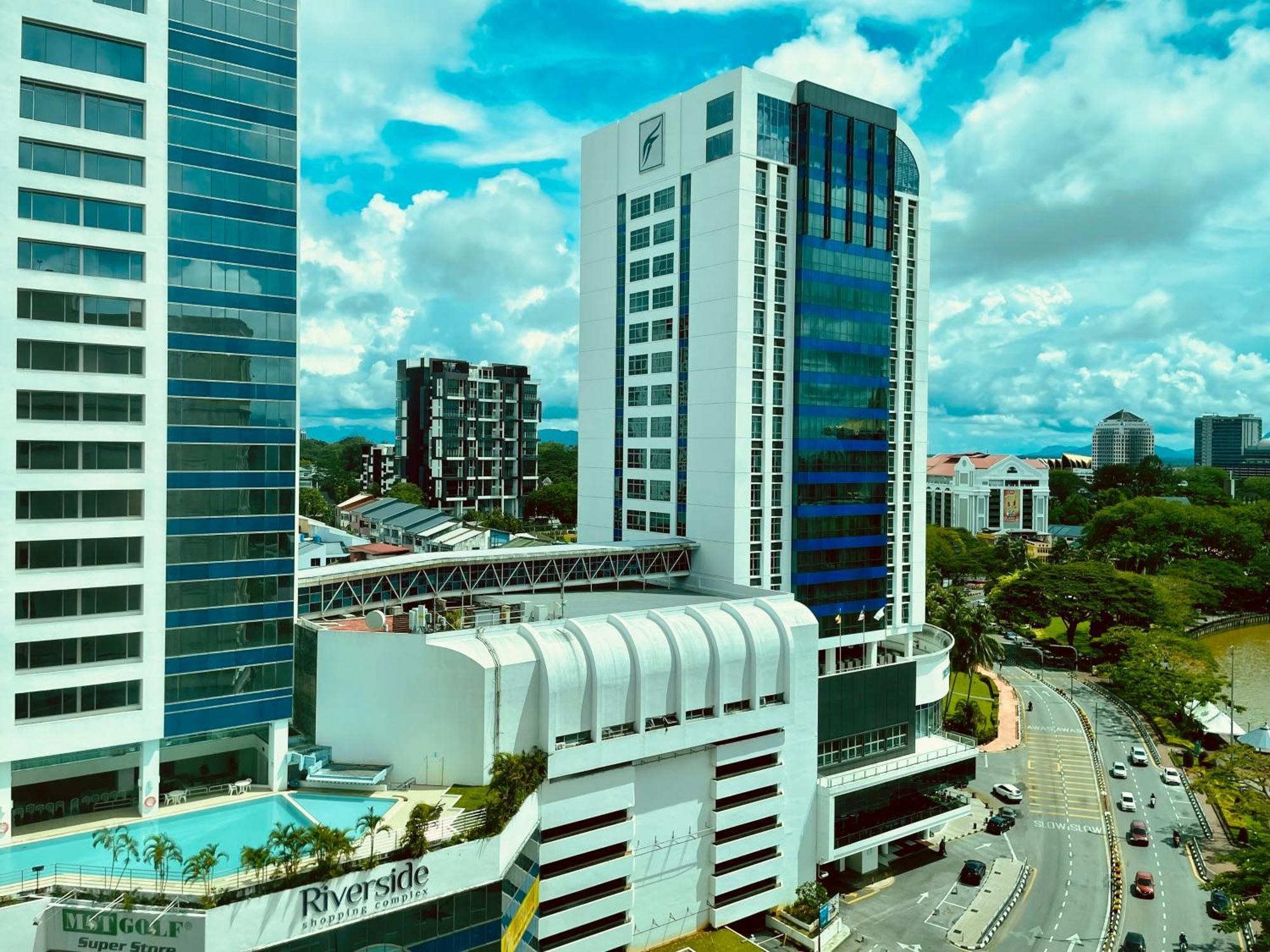 Kuching City Center Riverbank Suites With Marvelous River View Exterior foto