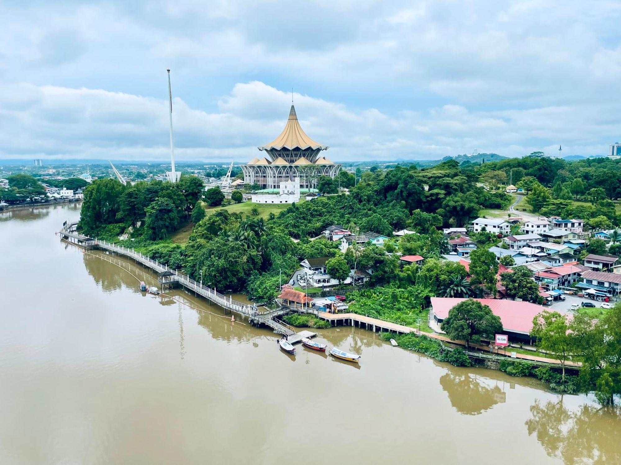 Kuching City Center Riverbank Suites With Marvelous River View Exterior foto